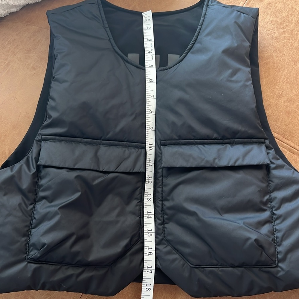RARE Celeb Adidas x Pharrell Williams Humanrace MyShelter Reversible VEST ONLY - Picture 12 of 12